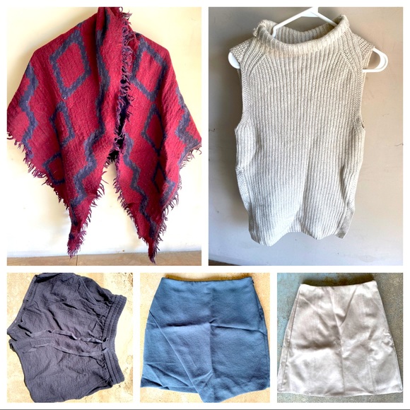 Aritzia Lot - Picture 1 of 11